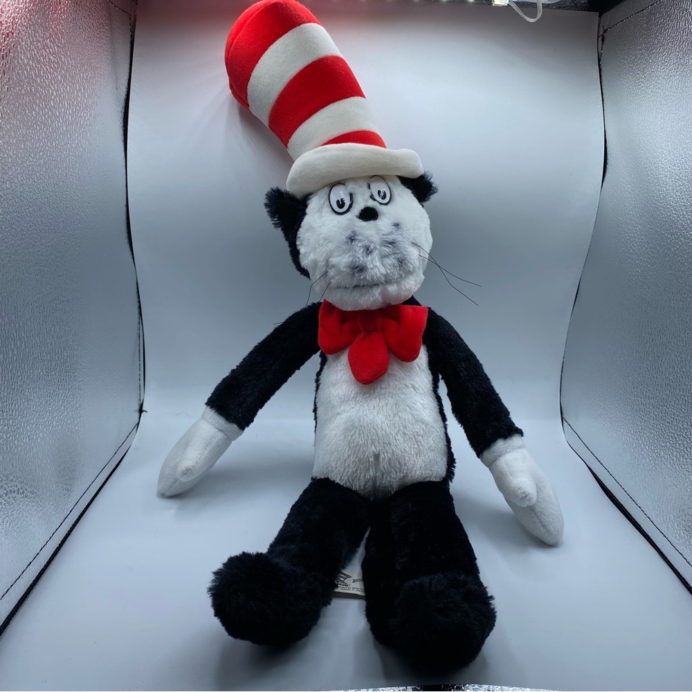Universal Studios Cat in the Hat Dr Seuss 22 inch Stuffed Animal Plush Toy‎